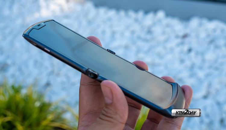 Surprise! Motorola is working on a brand-new foldable Moto RAZR